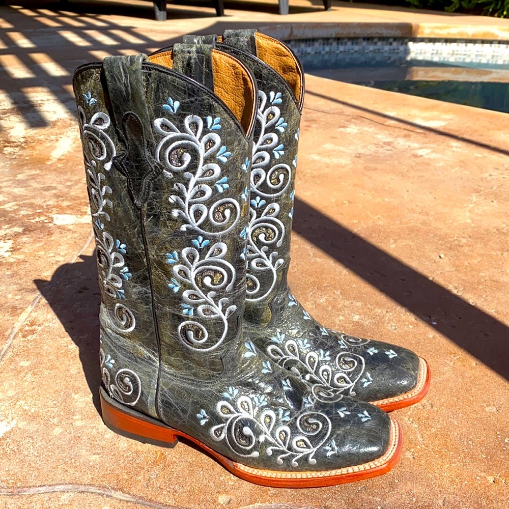 Ferrini Black and White Embroidered Heeled Boots